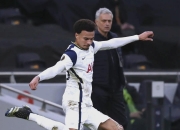 开云体育下载-热刺连败引发球队危机，穆里尼奥面临挑战