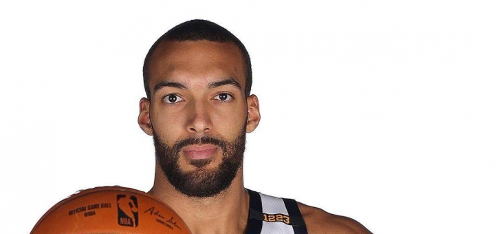 开云官网-爵士客场轻松取胜国王，领先优势明显的简单介绍