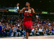 开云足球直播-雷霆险胜76人，布拉德利一己之力扛起全队的简单介绍