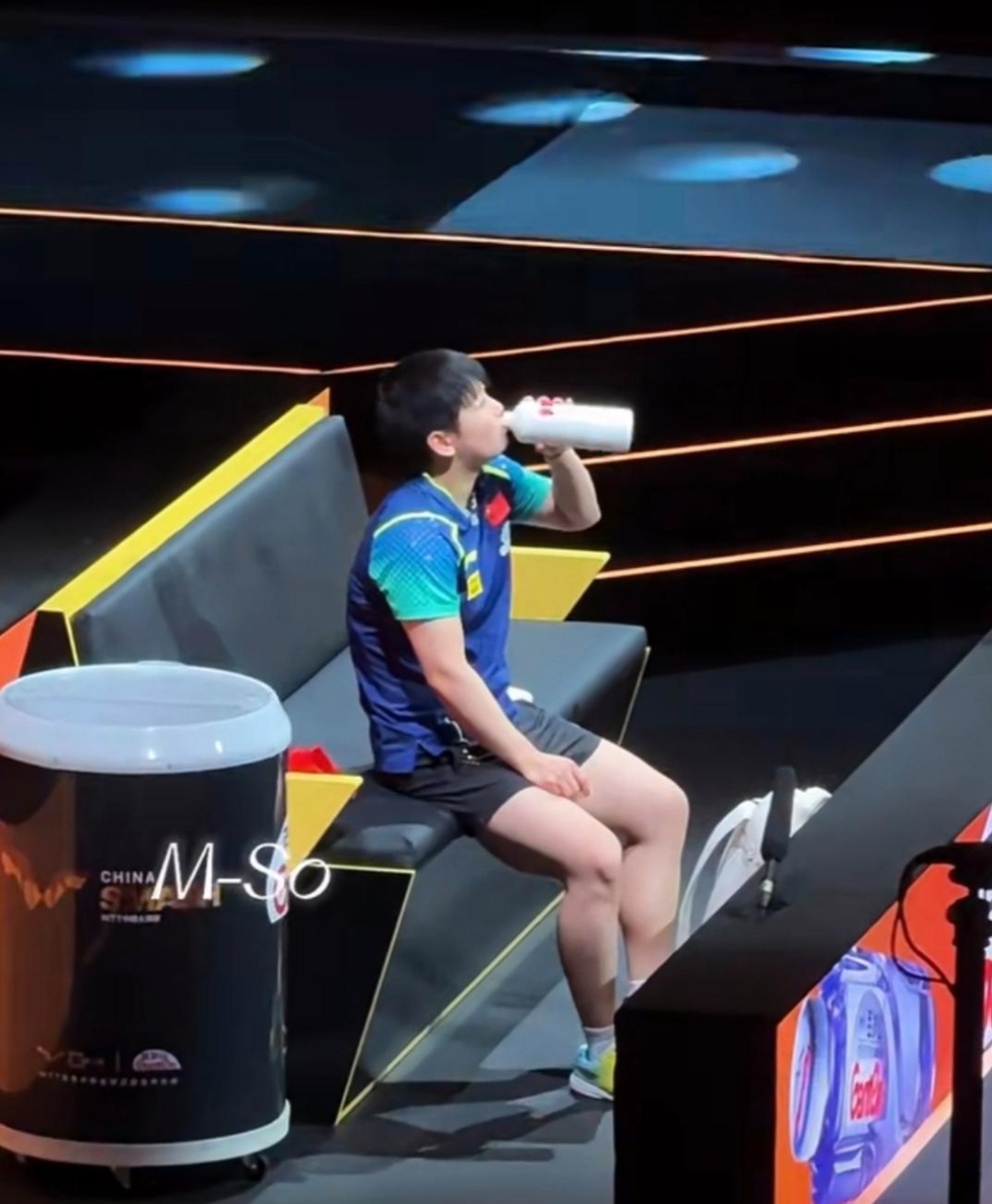 亚洲俱乐部在赛场上奋勇拼搏