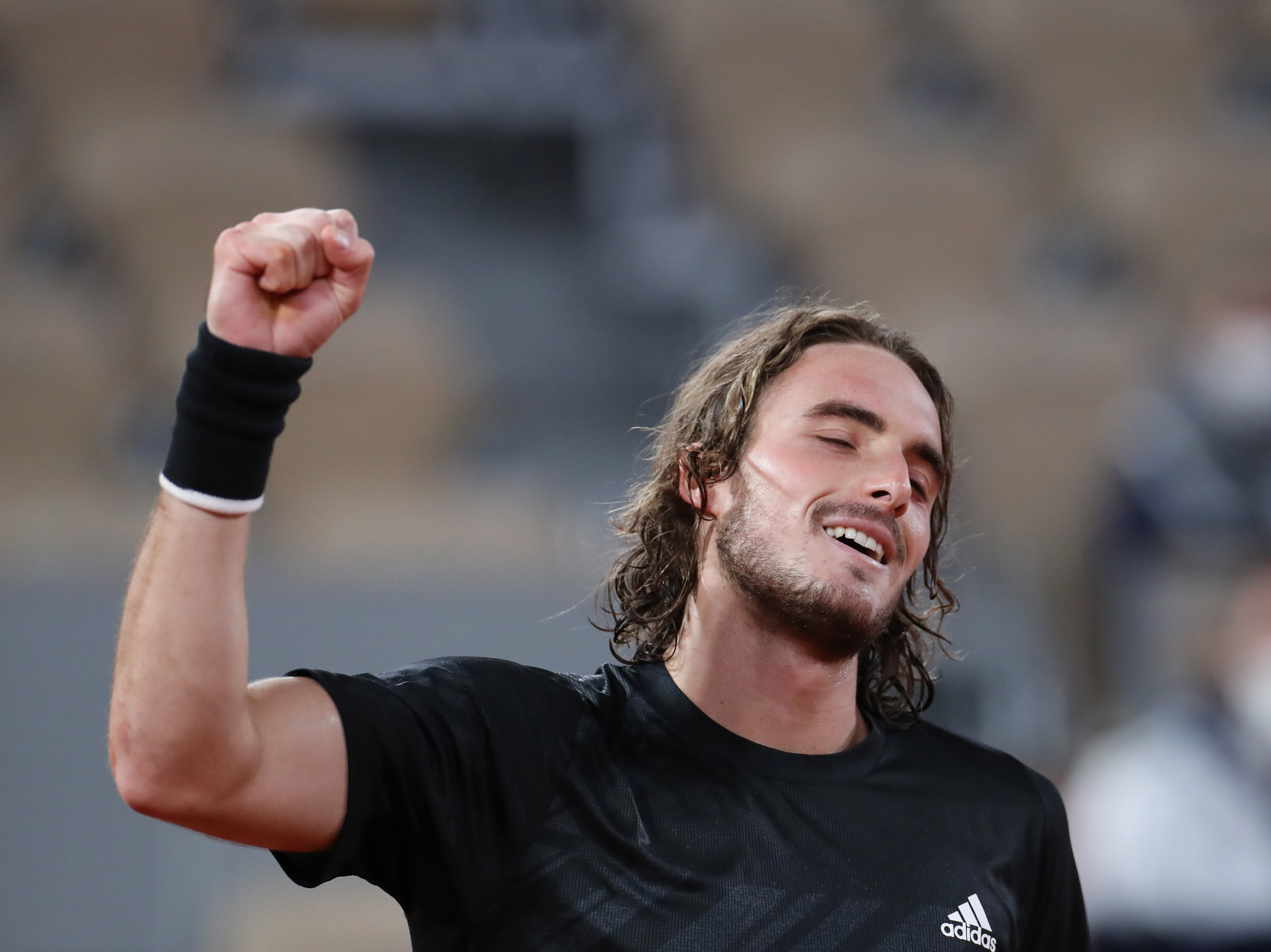 关于德国网球队碾压意大利网球队,西西帕斯统治全场的信息 关于德国网球队碾压意大利网球队,西西帕斯统治全场的信息