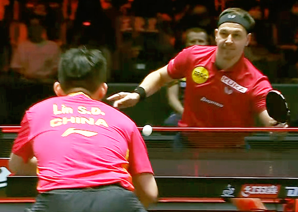 日本乒乓球队鏖战英国乒乓球队，波尔惊艳世界的简单介绍
