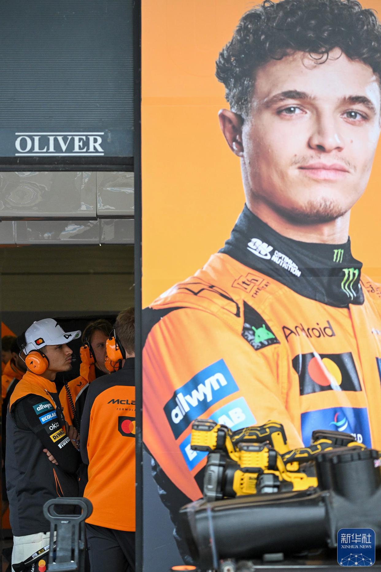 雷诺车队逆转哈斯车队，皮亚斯特里扛起全队的简单介绍