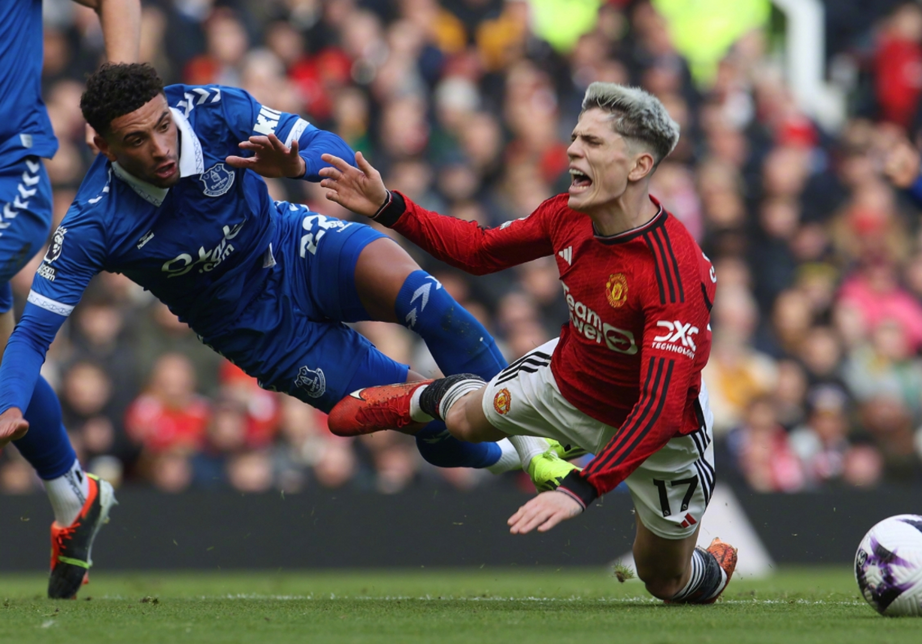 曼联防守强悍，顽强斩获关键胜利