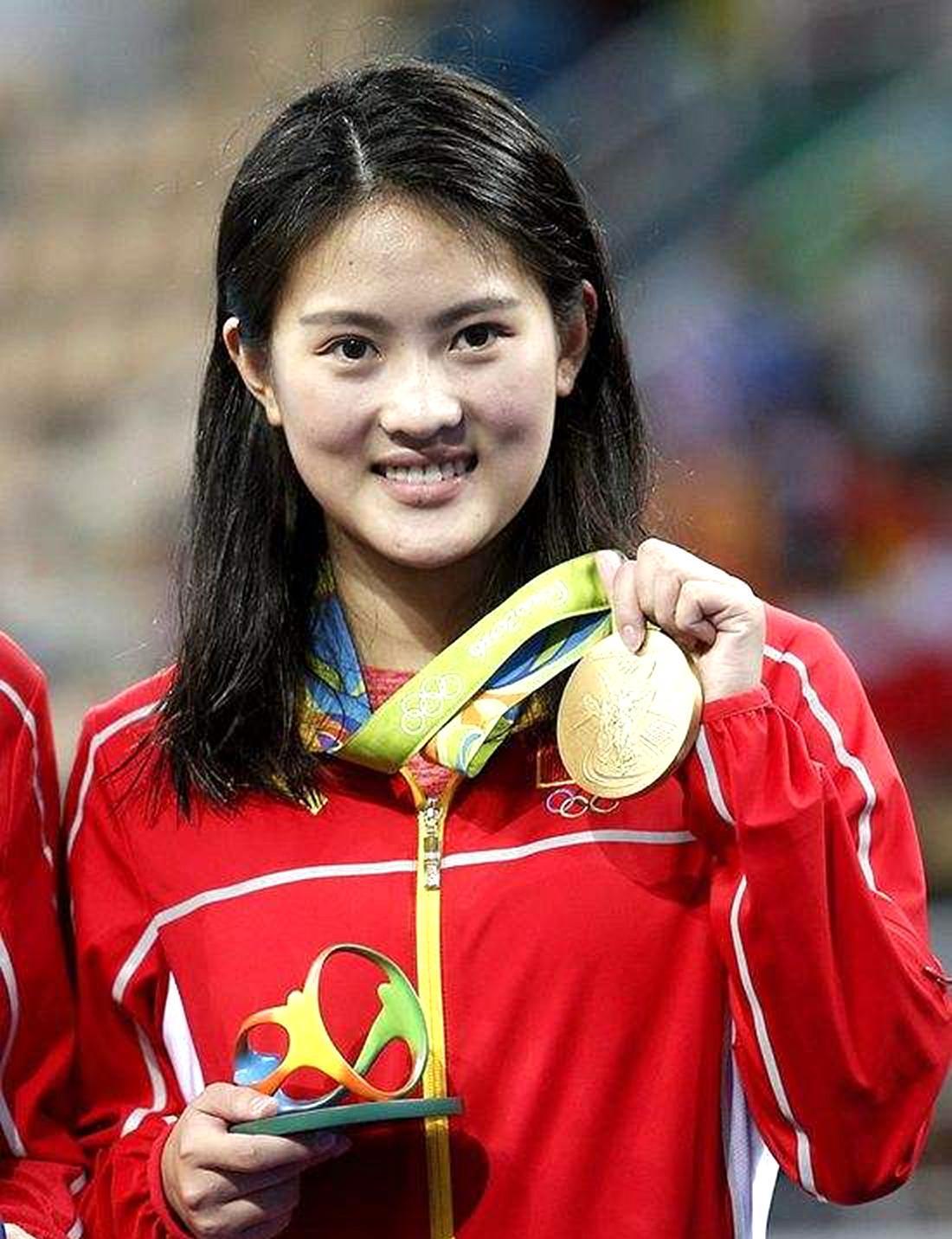 运动员夺冠背后故事，感人至深