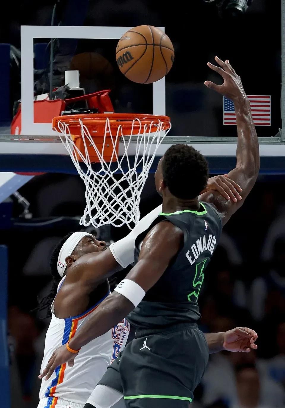 老鹰球星单场狂砍分，力克魔术的简单介绍