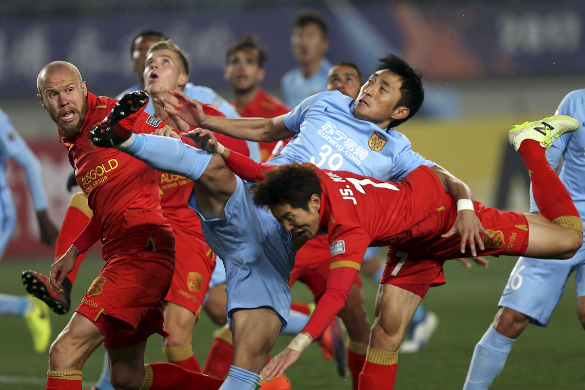 包含高水平足球对决掀起观赏狂潮的词条