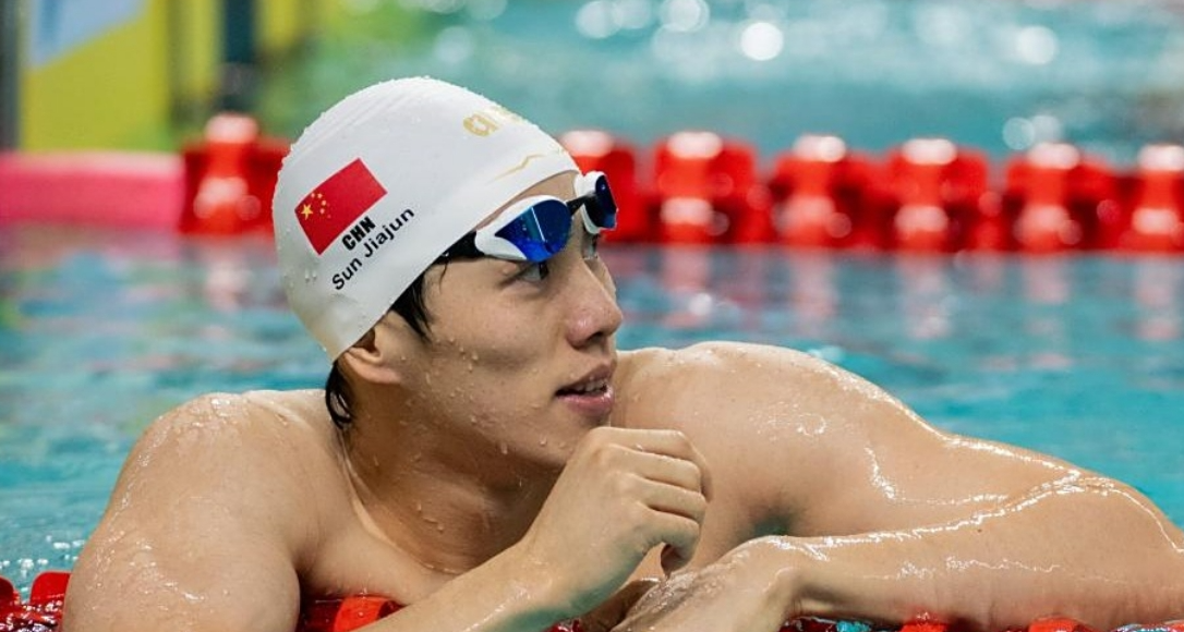 关于惊心动魄！选手奋勇争先夺金的信息