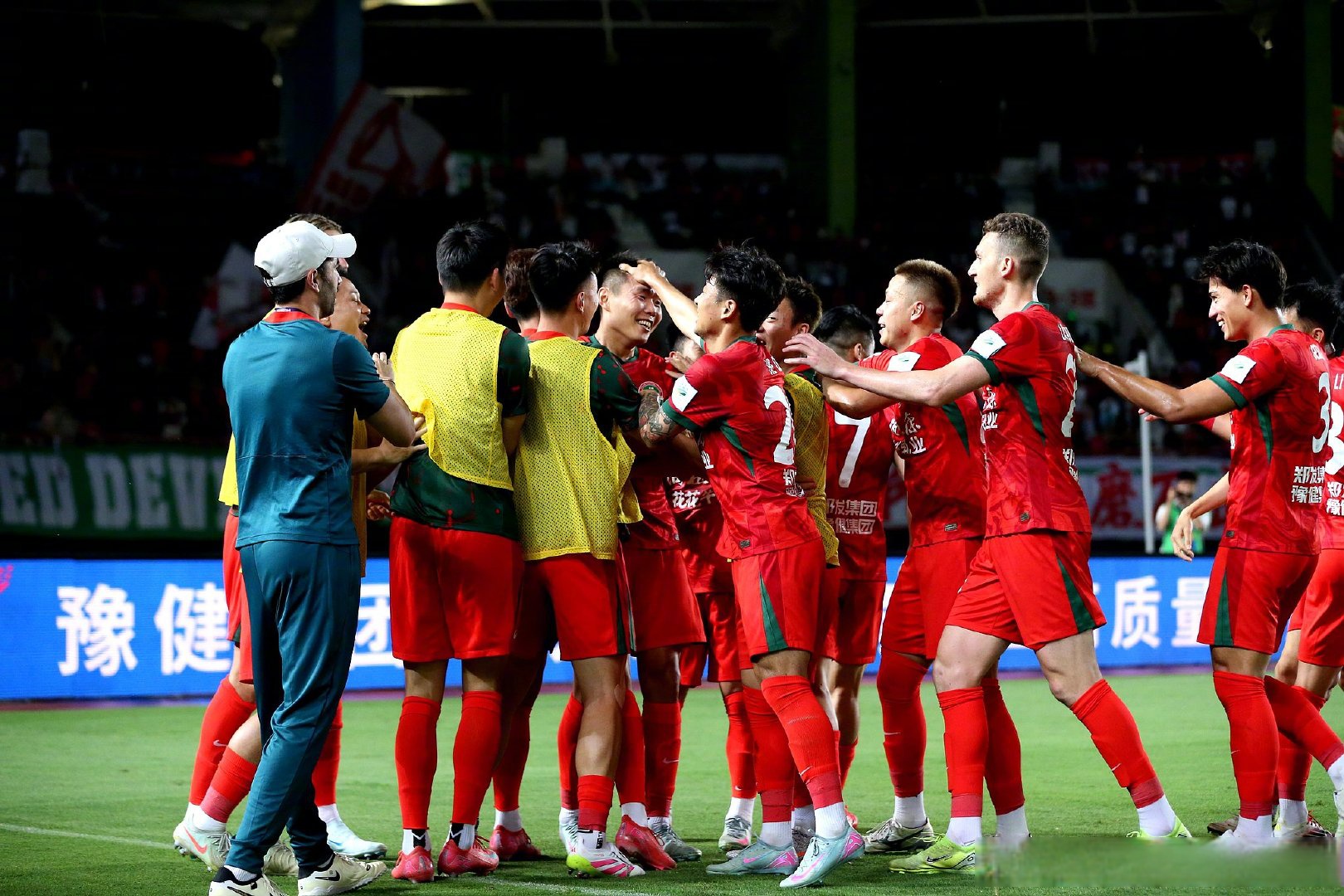 中国球队在国际舞台上崭露头角