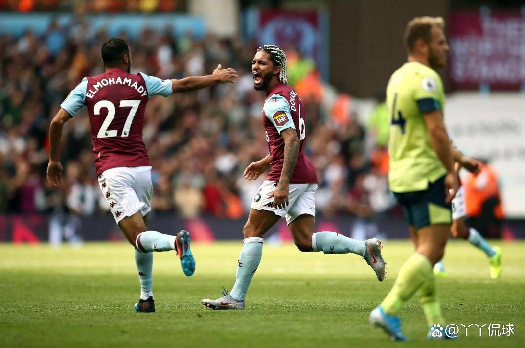 包含阿斯顿维拉主场惨遭辛基联逆转，近四场不胜的词条