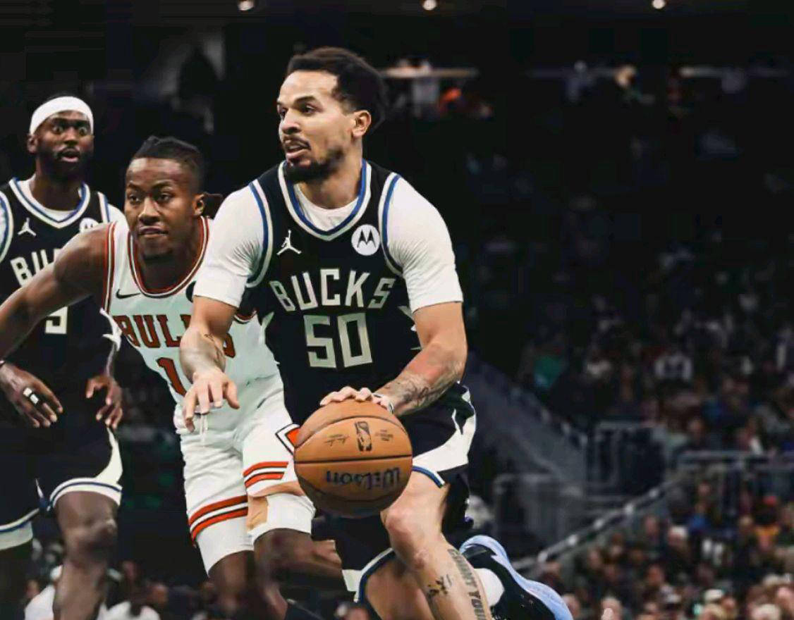 关于雄鹿击败篮网，字母哥助球队保持不败战绩的信息