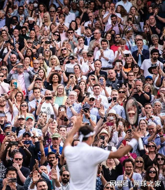 法国网球队翻盘美国网球队，费德勒制霸全场的简单介绍
