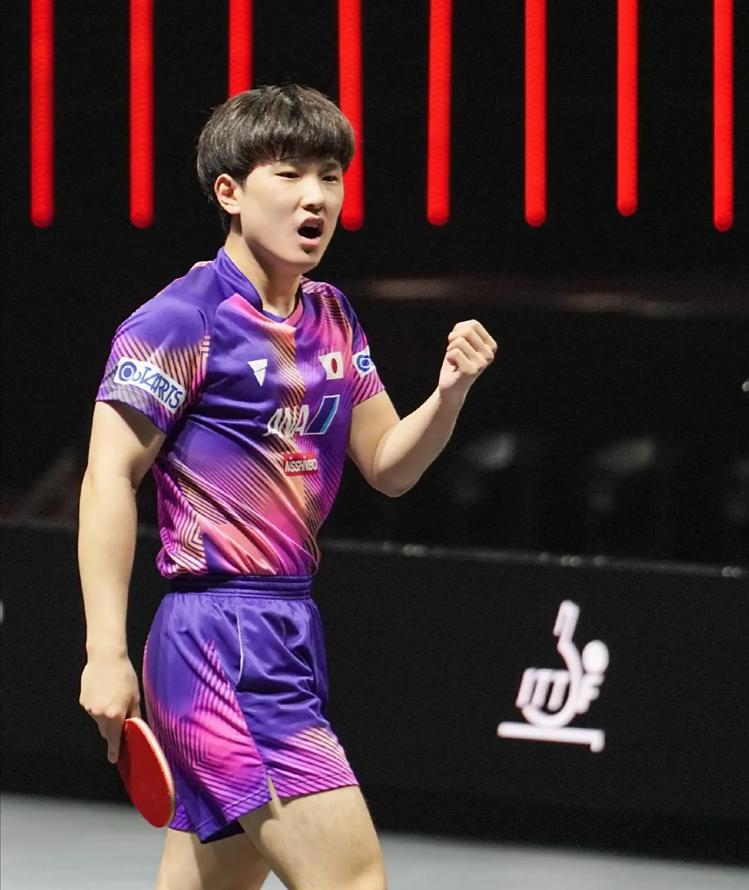 中国乒乓球队逆转波兰乒乓球队，张本智和惊艳世界的简单介绍