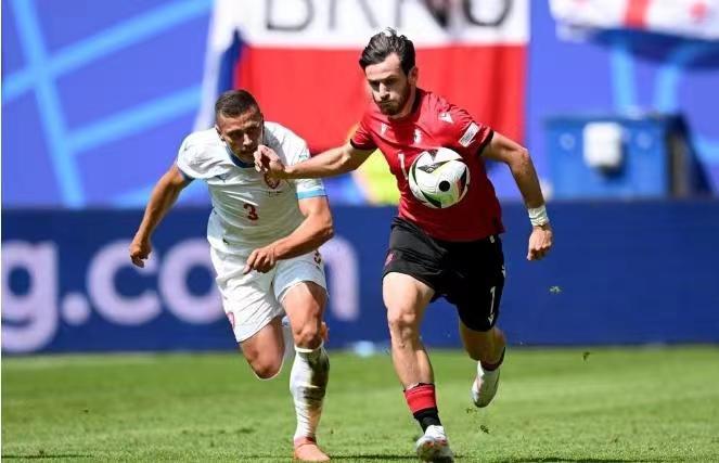 斯洛文尼亚轻取摩尔多瓦,欧洲杯预选赛获胜欢呼的简单介绍 斯洛文尼亚轻取摩尔多瓦,欧洲杯预选赛获胜欢呼的简单介绍