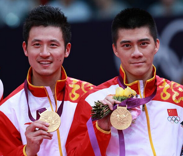 包含泰国羽毛球队血洗印度羽毛球队，李宗伟统治全场的词条