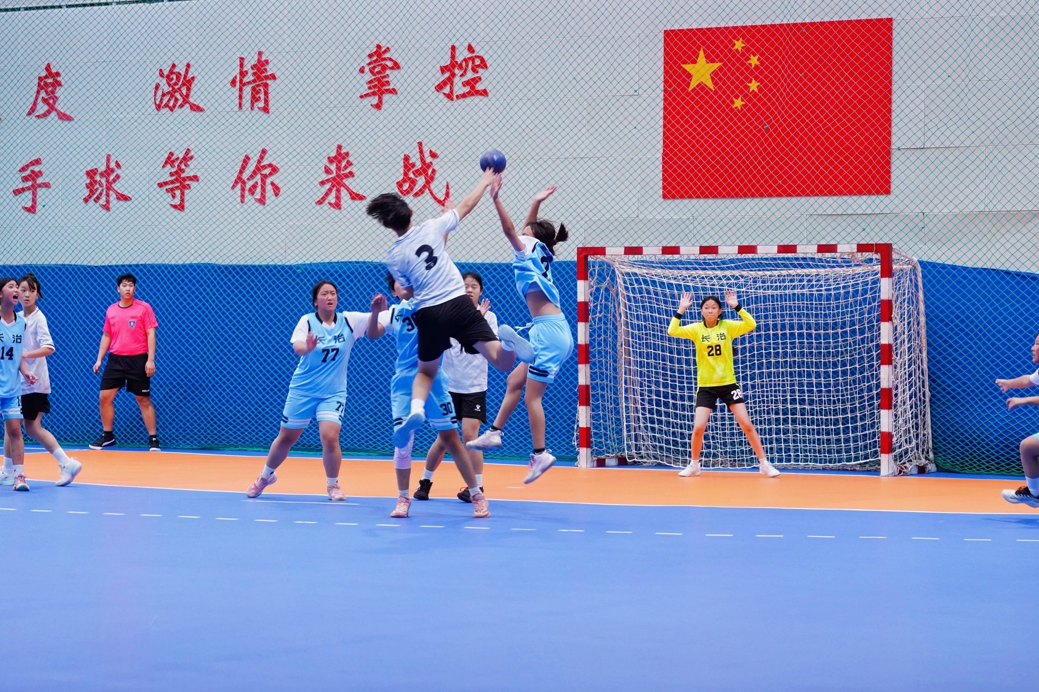 关于举世瞩目比赛拉开战幕，豪门大战点燃热度的信息