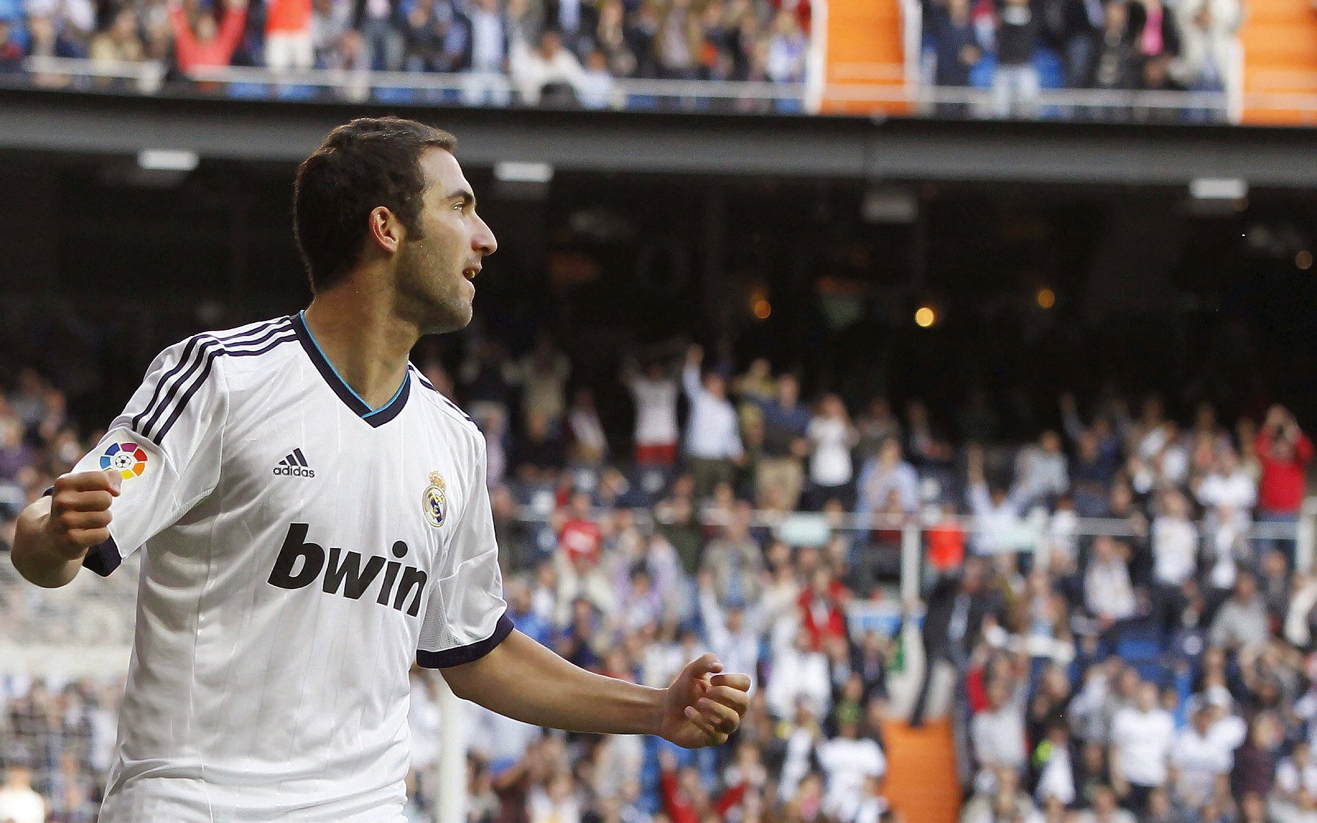 从摩洛哥的战术碾压到C罗的关键战意志—现代足球的两种胜利哲学