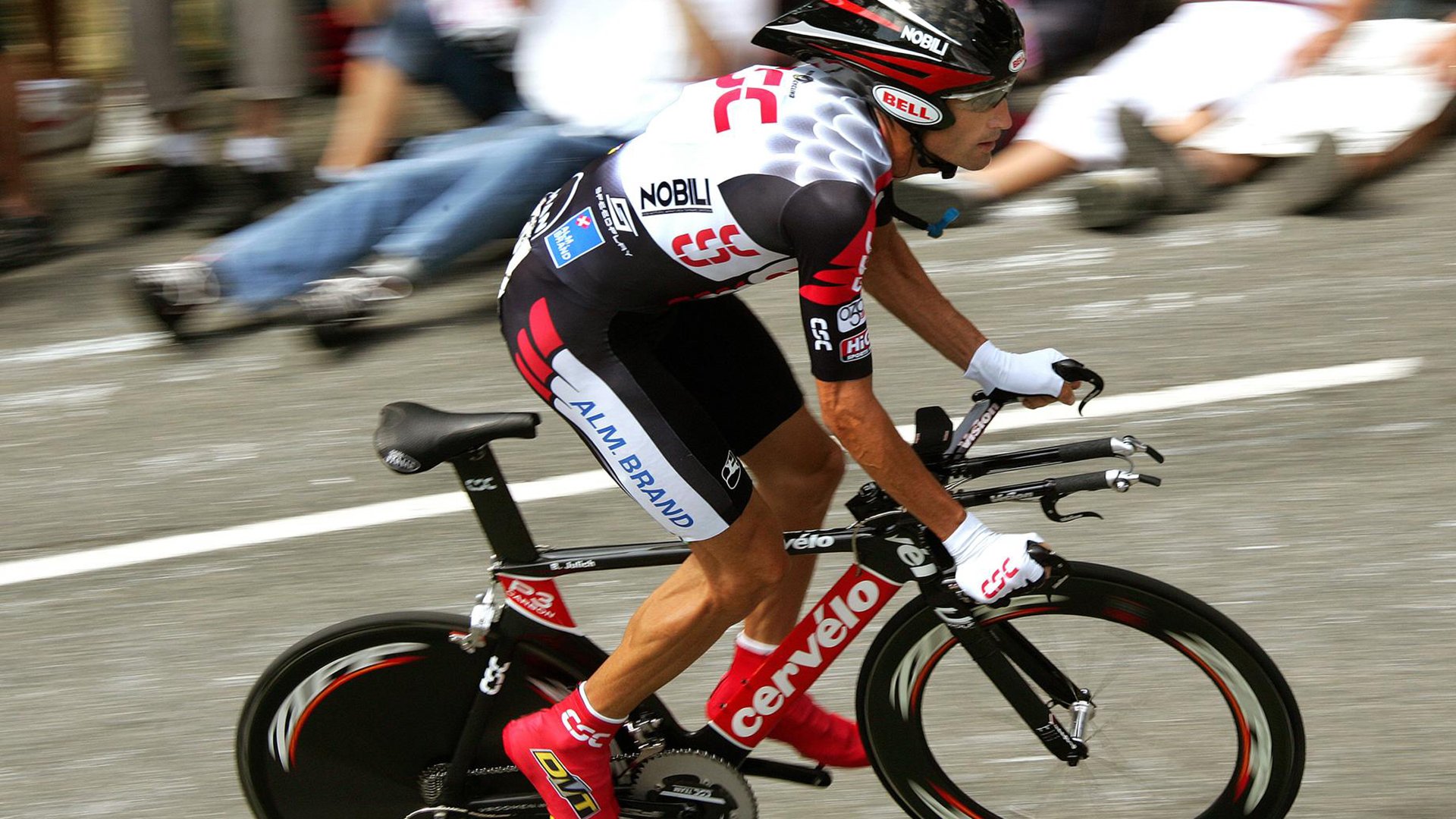 冰与火的对决，李刚仁一剑封喉，亚洲之光闪耀世界杯